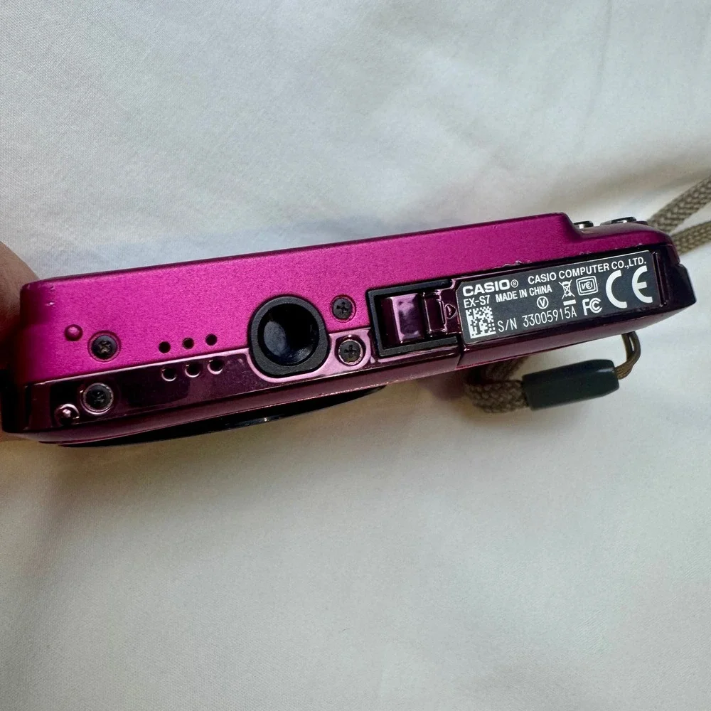 CASIO EXILIM EX-S7 CCD‎ 12MP Digital Camera Metallic Fully Tested battery incl.